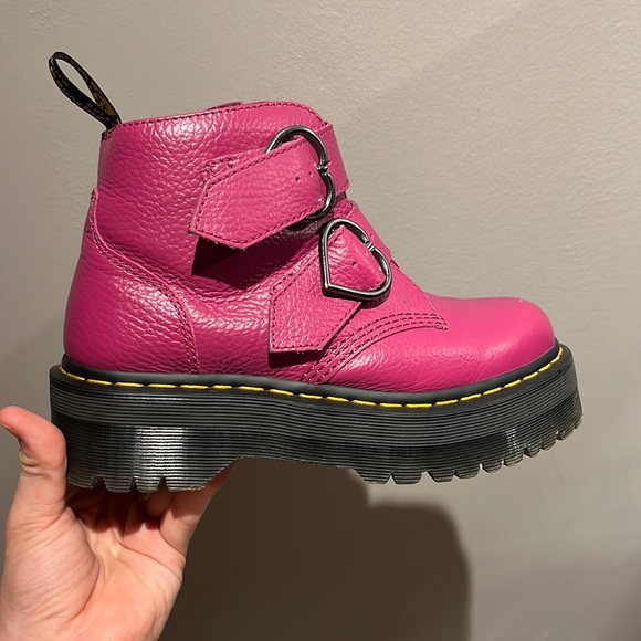 Dr. Martens Shoes - Doc marten platform.